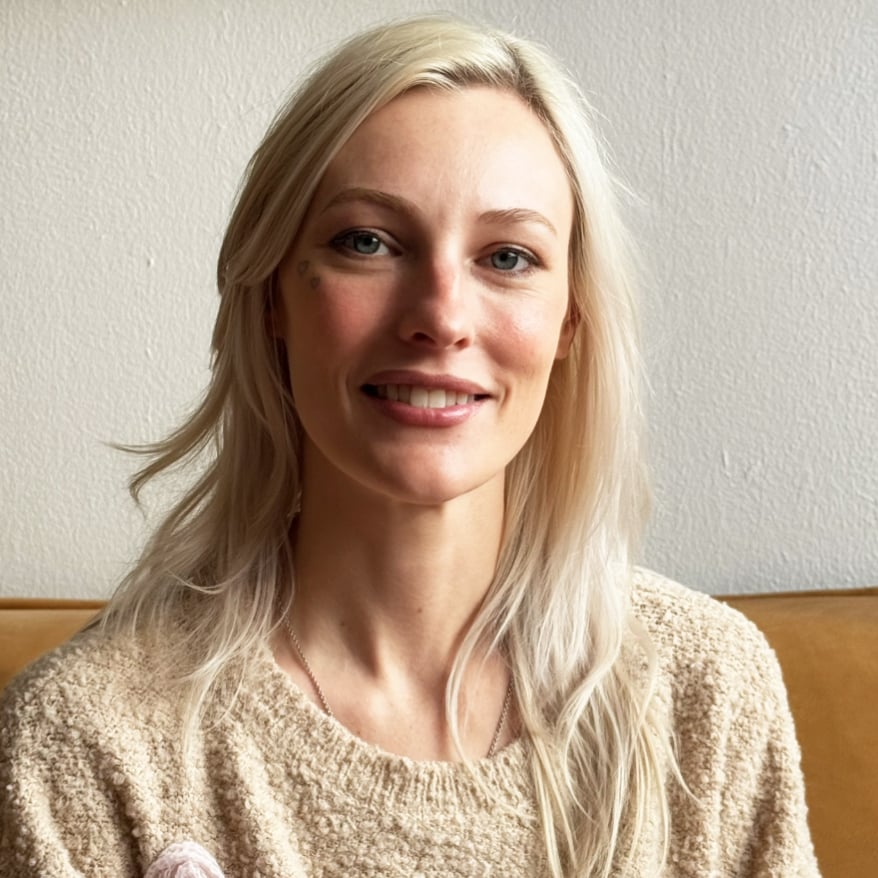 Staff Headshot - Laura Judge